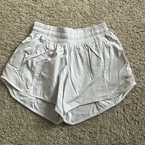 Lululemon Hotty Hot Low Rise 4” Shorts